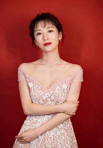 李念个人图片