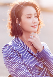张歆艺个人图片