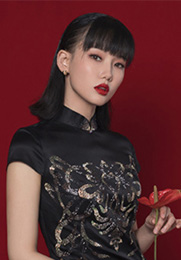 黄龄个人图片
