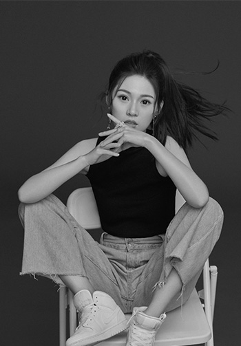 阿悠悠个人图片