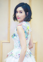 杨恭如个人图片