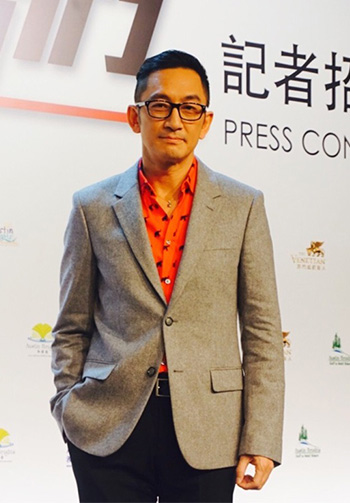 吴启华个人图片